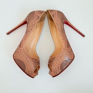 Christian Louboutin Nude Suellena Laser Cut Patent Leather Platform Pumps 39